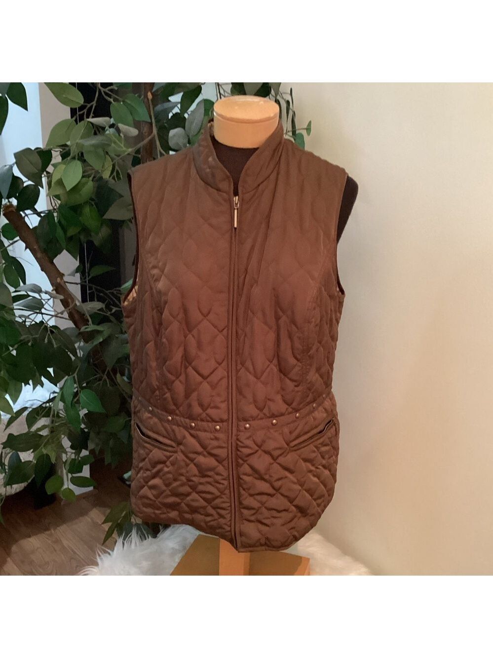 jh collectibles quilted full zip cocoa brown vest Woman’s size 1X